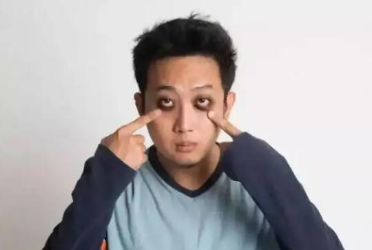 肾不好有哪些表现？肾虚的人脸上有这5个表现-艾尤社