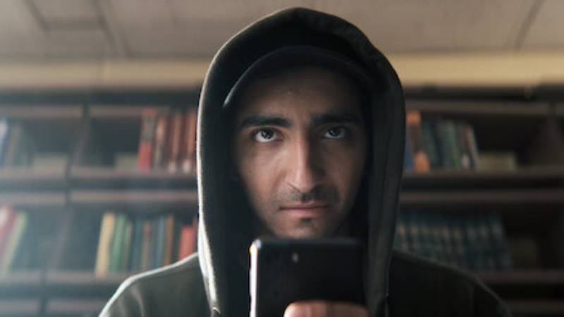 Netflix纪录片《仿真之境》揭发假新闻的制造、网路诈骗黑暗面 仿真之境 Netflix剧照