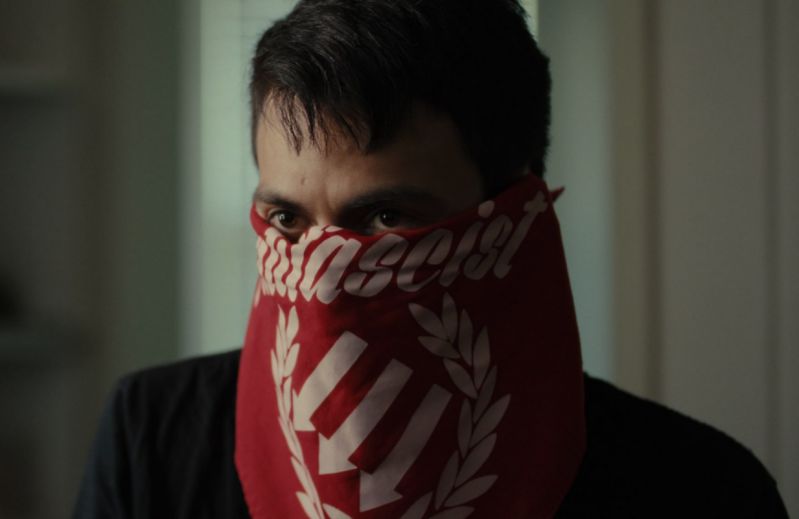 Netflix纪录片《仿真之境》揭发假新闻的制造、网路诈骗黑暗面 仿真之境 Netflix剧照