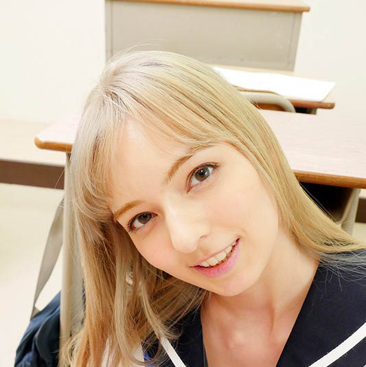 Nadia( ナディア)、June Lovejoy(ジューン・ラブジョイ)共演作品DANUHD-002介绍及封面预览-图片3