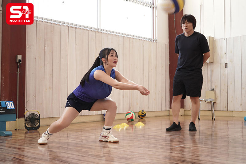 無防備誘惑Kcupアスリートの汗だく肉弾SEX ユニフォーム脱いだらびっくりおっぱい!! 神楽ももか 6