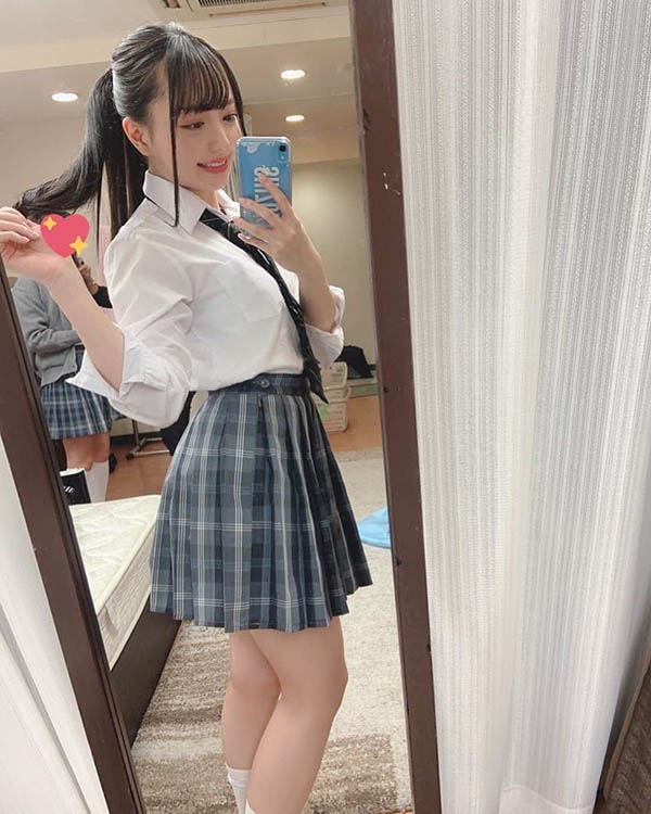 超有名偶像团体成员《朝日滴》精选作品推荐介绍及封面预览-艾尤社
